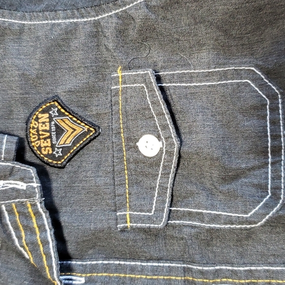 Quad Seven Dark Grey Button Down - Picture 2 of 4